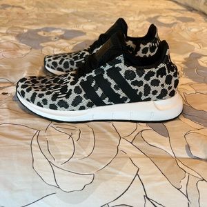 Adidas Swift Running Shoes women’s size 6